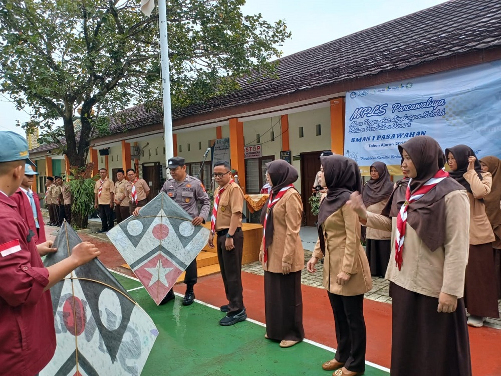 MPLS 2025 Menumbuhkan Karakter, Semangat, dan Kebersamaan di SMAN 1 Pasawahan.