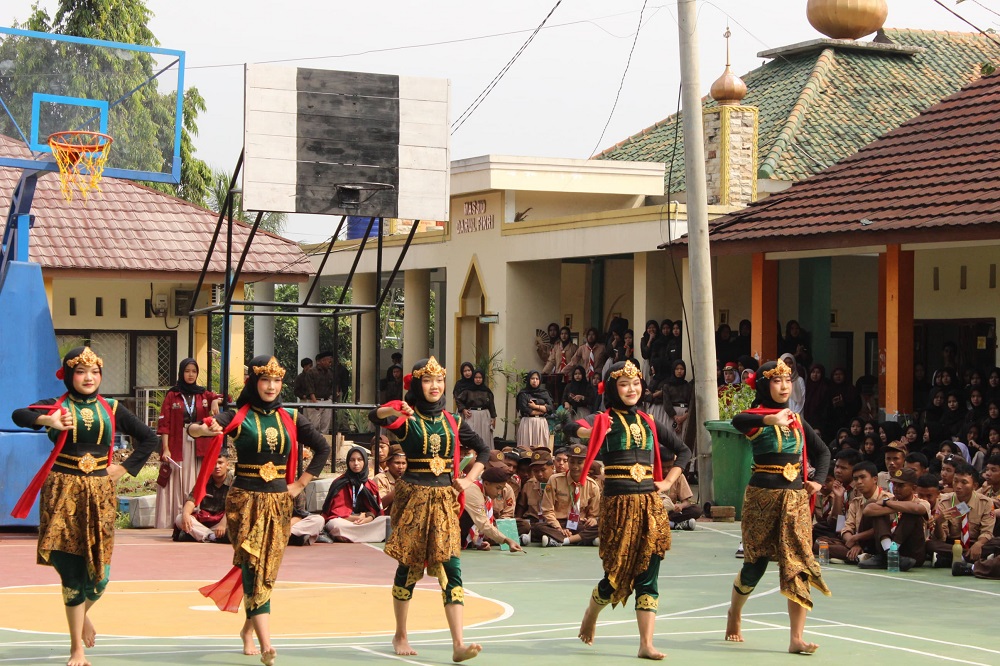 MPLS 2025 Menumbuhkan Karakter, Semangat, dan Kebersamaan di SMAN 1 Pasawahan. MPLS 2025 Menumbuhkan Karakter, Semangat, dan Kebersamaan di SMAN 1 Pasawahan.